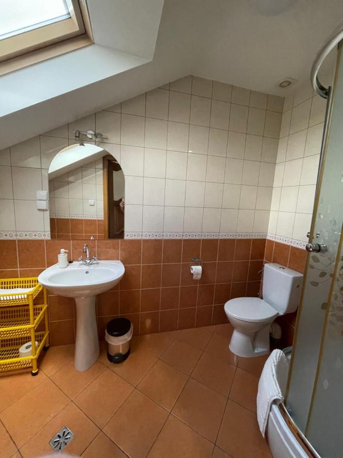Restauracja Rozmarzyn Hotel Ostrzeszow ภายนอก รูปภาพ