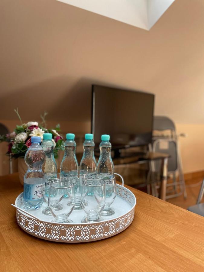Restauracja Rozmarzyn Hotel Ostrzeszow ภายนอก รูปภาพ