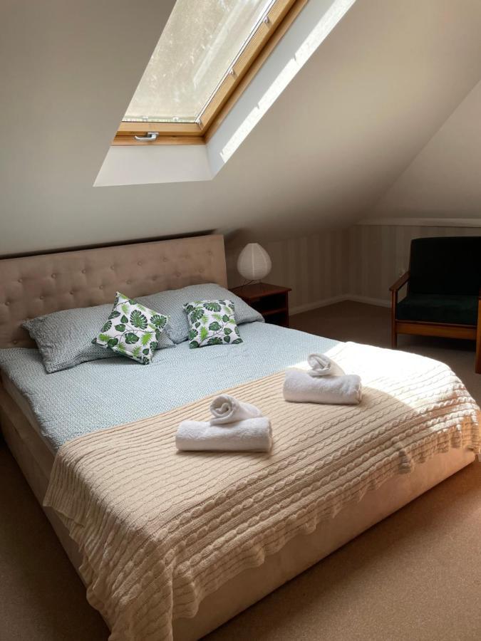 Restauracja Rozmarzyn Hotel Ostrzeszow ภายนอก รูปภาพ